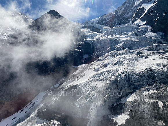 0E292070-EEC6-4FAD-89DC-7CF69A953481